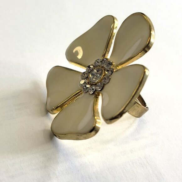 White Enamelled Flower Ring with Crystals- Adjustable Band - Picture 5 of 6